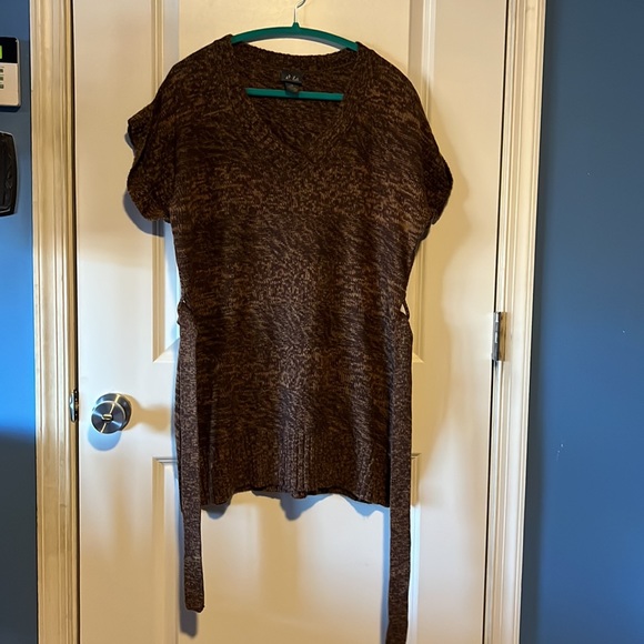 Brown belted sweater - Picture 3 of 4